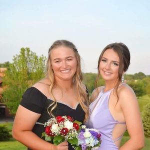 Meet your Posher, Abbey